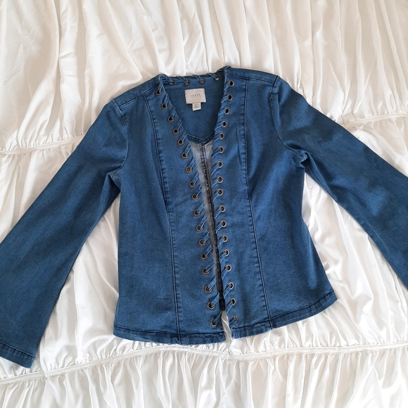 GUESS Boho Bell Sleeved Jean Jacket | Size Small - Picture 2 of 6